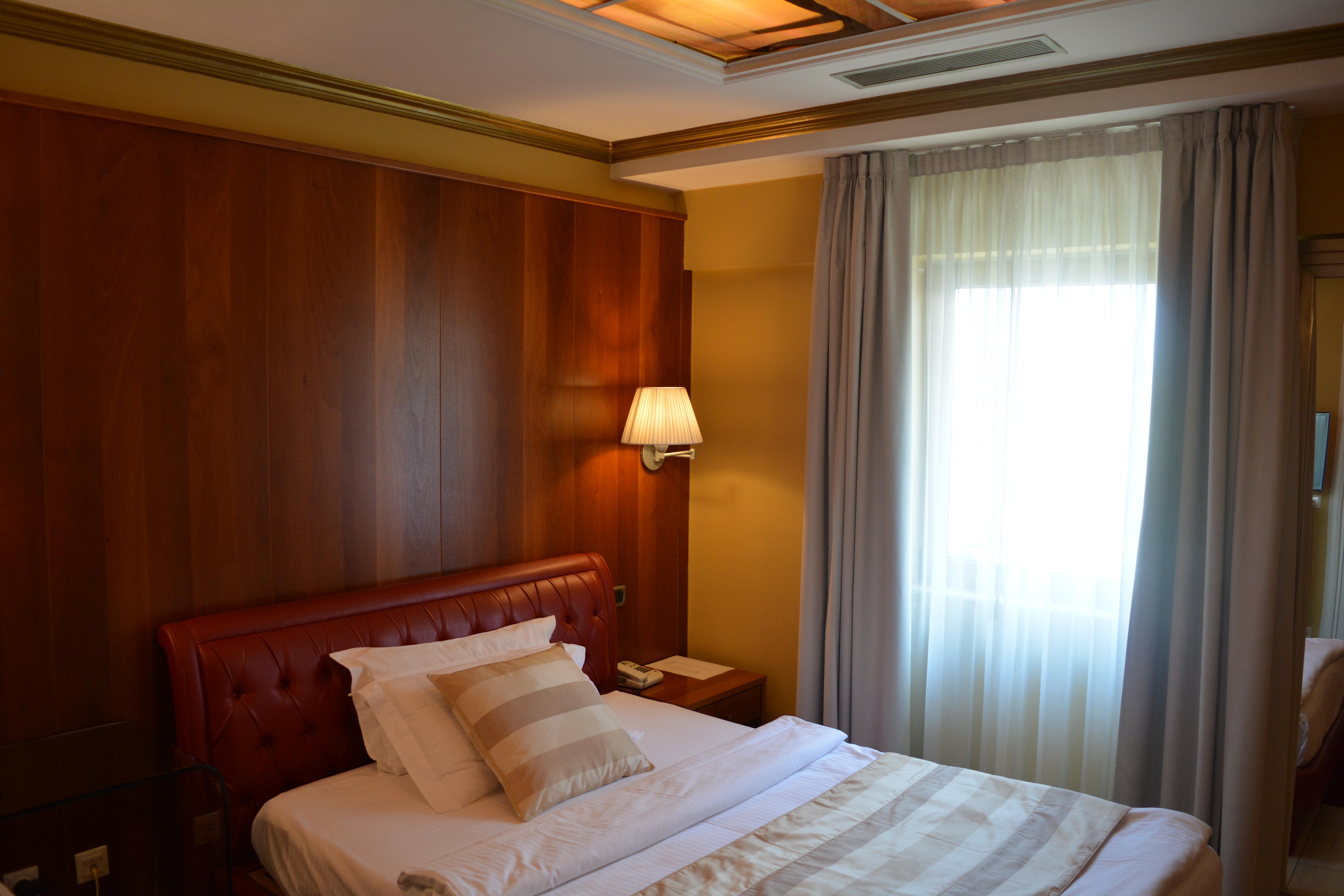 Diplomat Hotel & Spa Tirana Exteriör bild