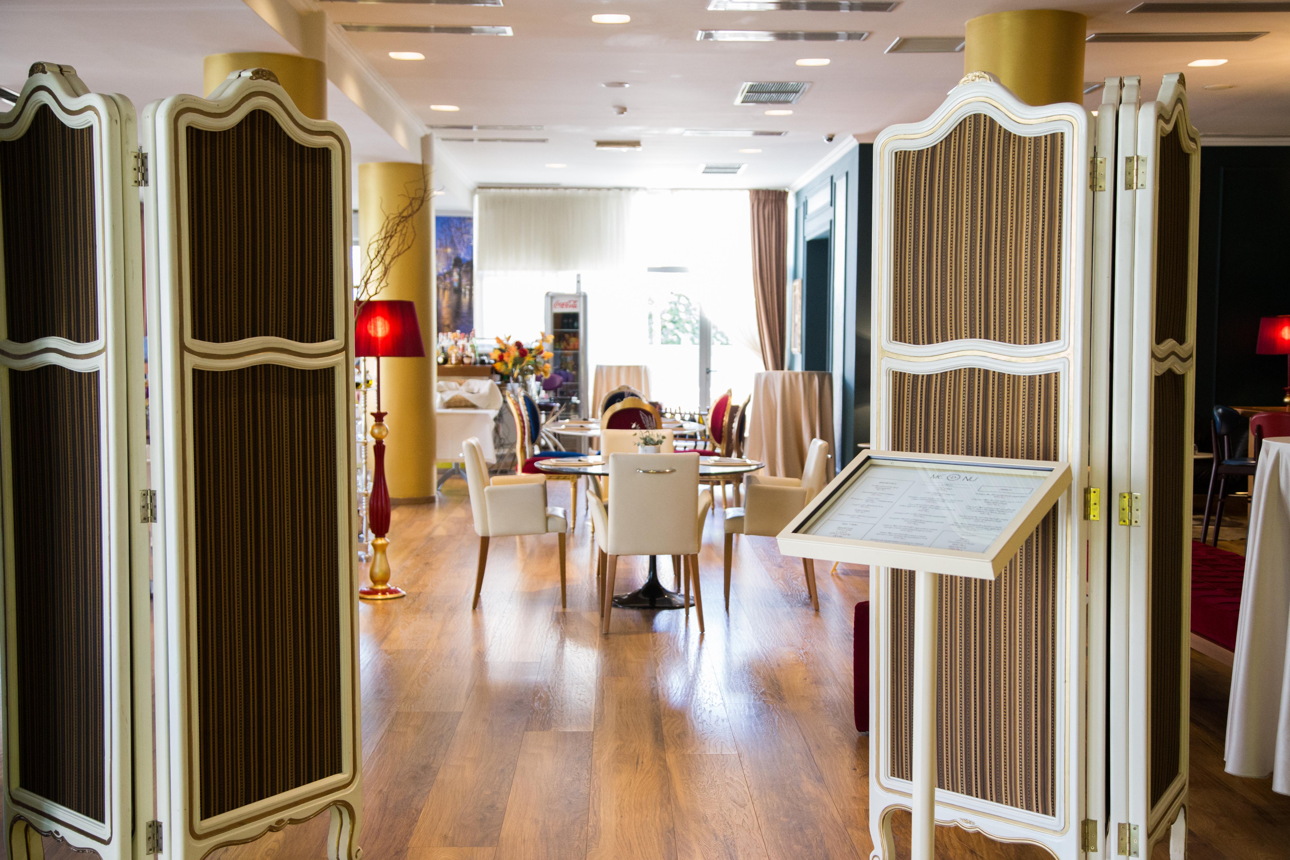 Diplomat Hotel & Spa Tirana Exteriör bild