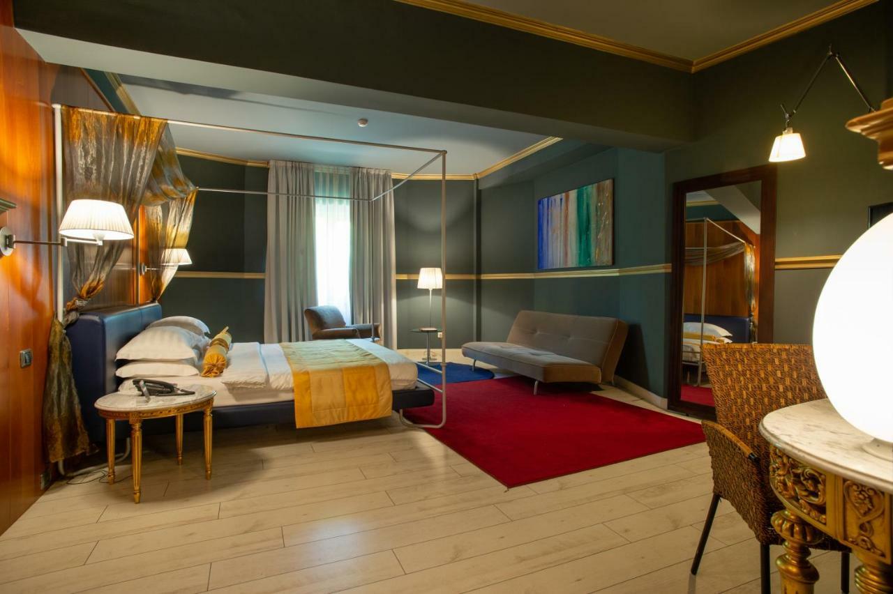 Diplomat Hotel & Spa Tirana Exteriör bild